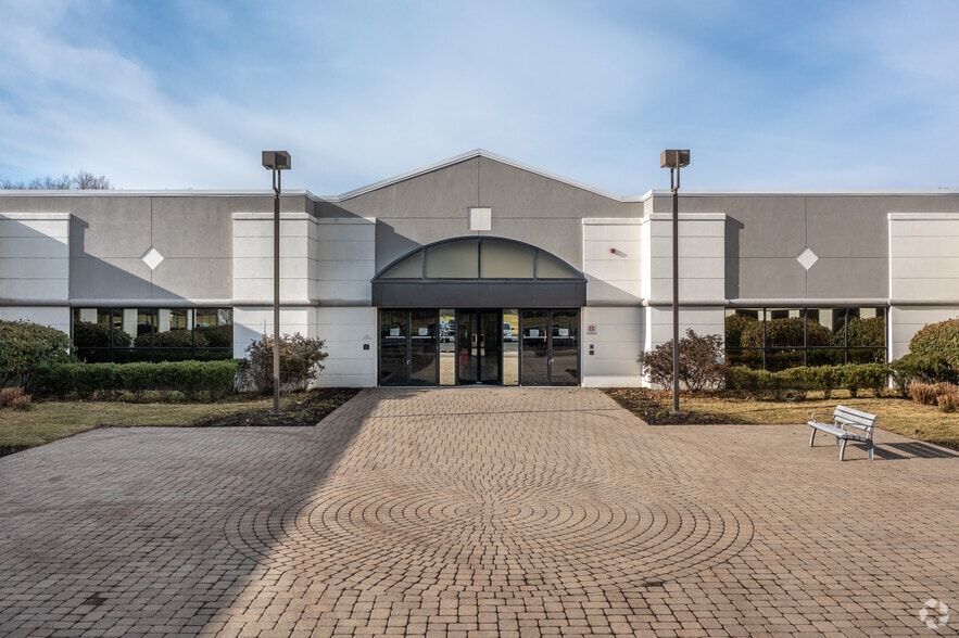 More Photos Of 41 Spring St, New Providence Research And Development For Lease