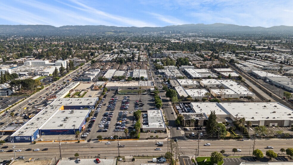 More Photos Of 9052 Independence Ave, Canoga Park Industrial For Lease
