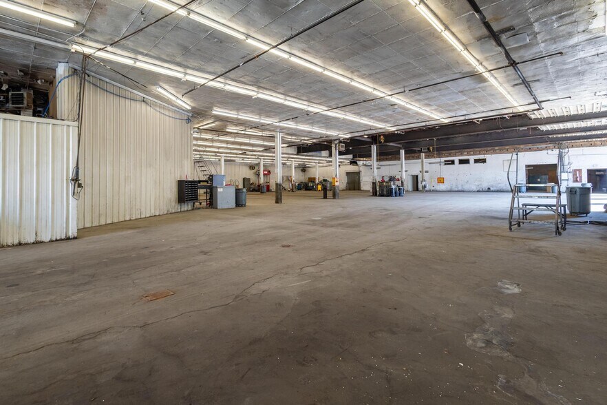 More Photos Of 620 South St, Steubenville Auto Dealership For Lease