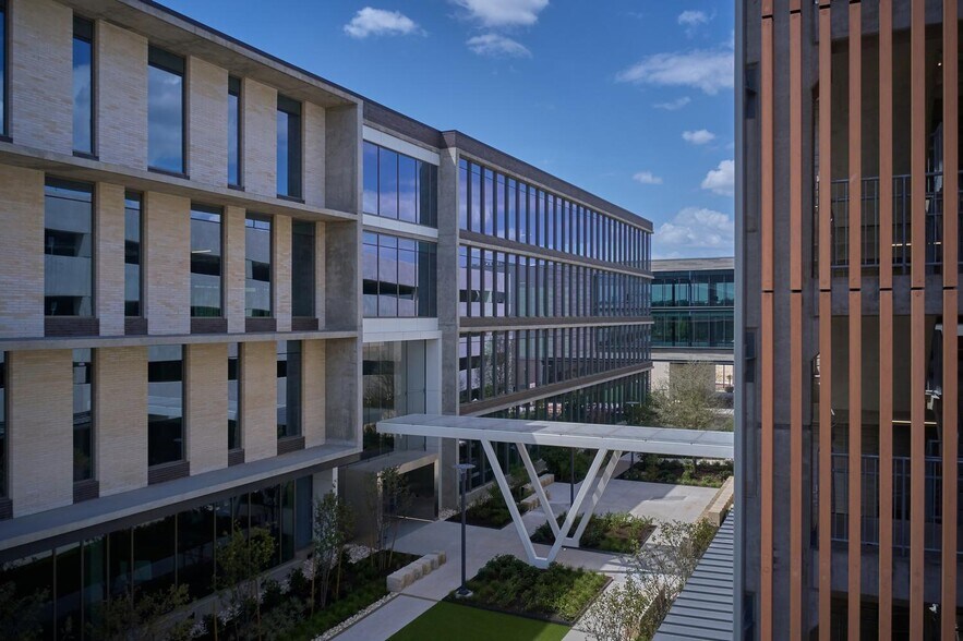 More Photos Of 4301 Bull Creek Rd, Austin Office For Lease