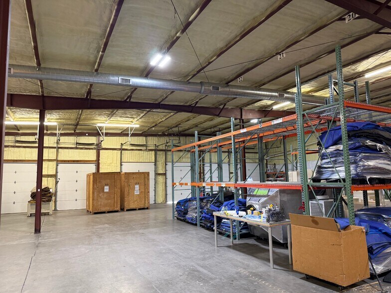 More Photos Of 3610 Shelby St, Indianapolis Manufacturing For Lease