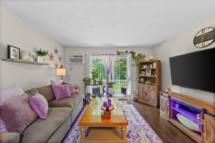 More Photos Of 5216 E Lake Rd, Sheffield Lake Apartments For Sale