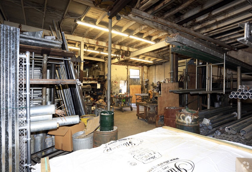 More Photos Of 2883 Miles Ave, Bronx Warehouse For Lease