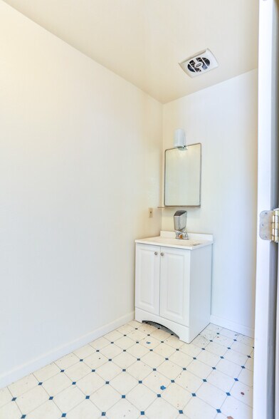 More Photos Of 2921 El Camino Ave, Sacramento Medical For Lease