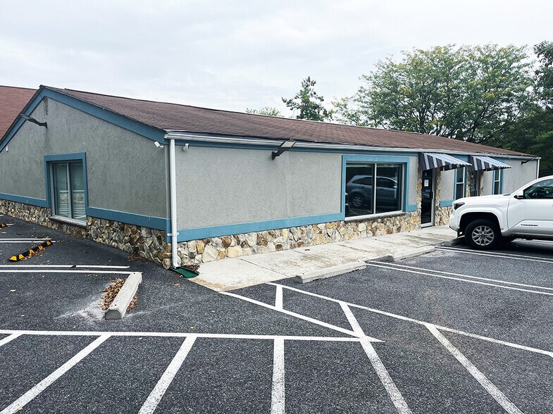 More Photos Of 37 S Cranberry Rd, Westminster General Retail For Lease