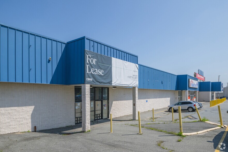 More Photos Of 139 Hathaway Rd, New Bedford Freestanding For Lease