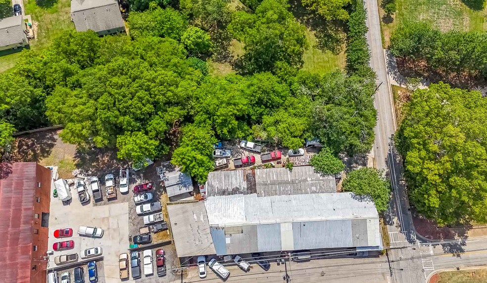More Photos Of 250 Cleveland St, Locust Grove Industrial For Sale