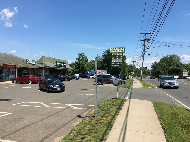 More Photos Of 954-966 Queen St, Southington Unknown For Lease