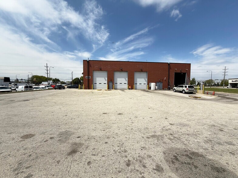 More Photos Of 1461 Busse Rd, Elk Grove Village Auto Repair For Sale