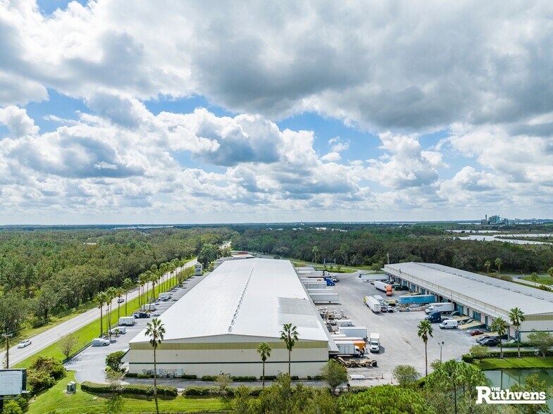 More Photos Of 2560 Old Combee Rd, Lakeland Warehouse For Lease