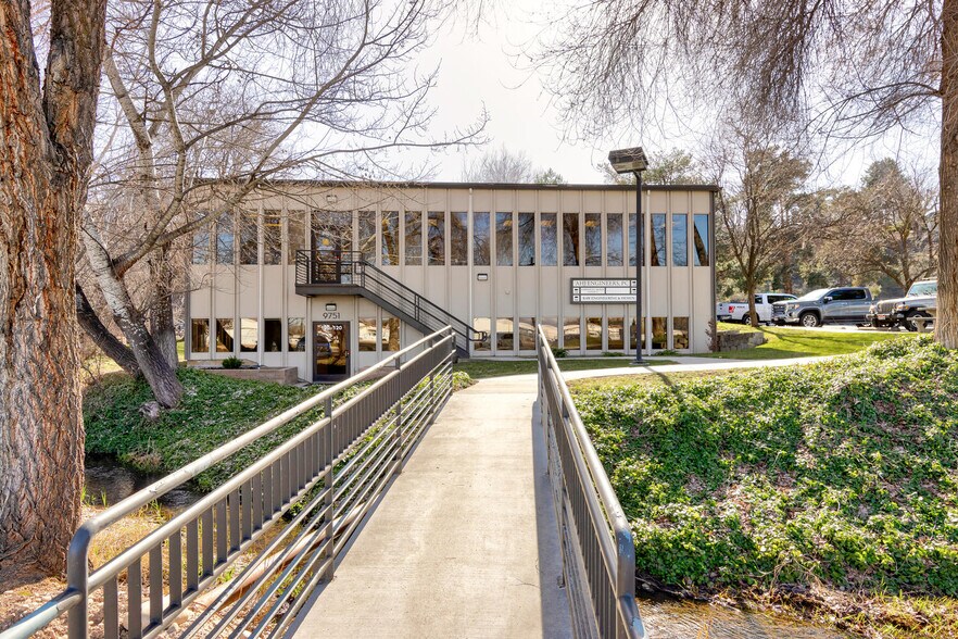 More Photos Of 9751 W Chinden Blvd, Garden City Office For Lease