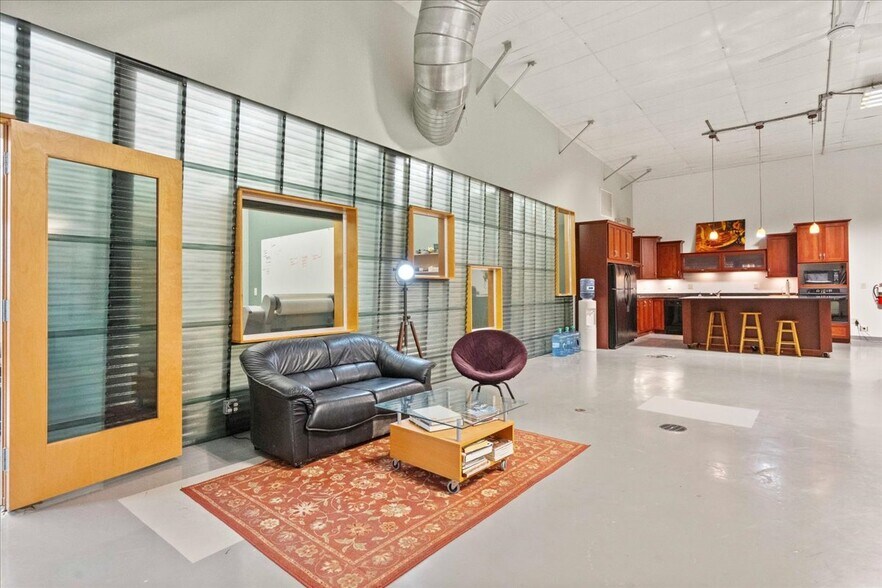 More Photos Of 1225 Greenway Cross, Madison Flex For Sale