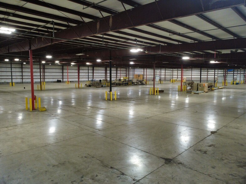 More Photos Of 2401 Blue Springs Rd, Cleveland Manufacturing For Sale