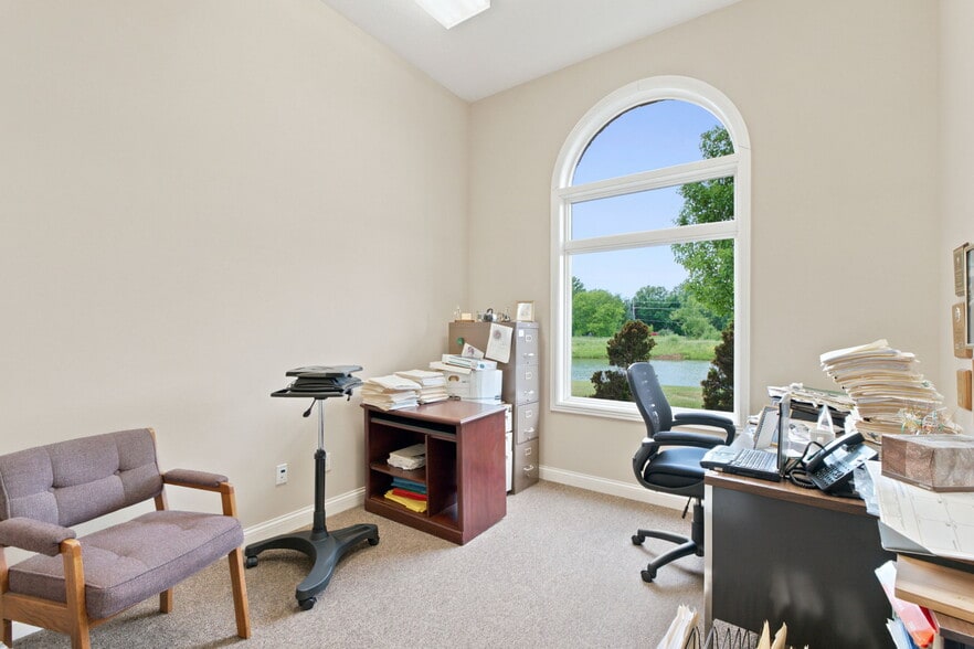 More Photos Of 9109 Stellhorn Crossing Blvd, Fort Wayne Office For Lease