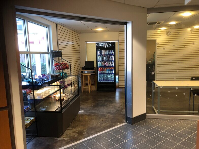 More Photos Of 584 N State Rd, Briarcliff Manor Village Health Club For Lease