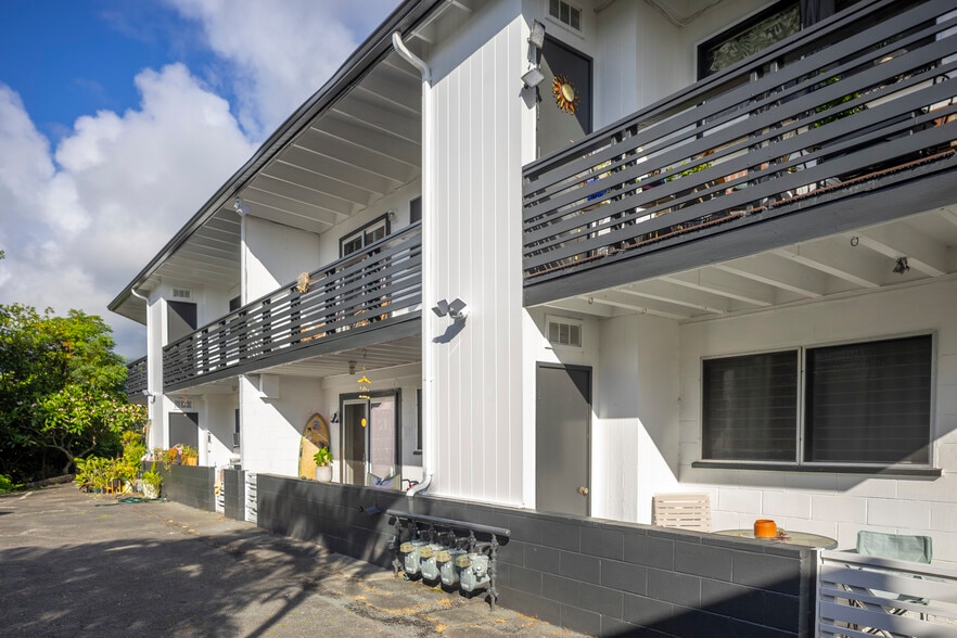 More Photos Of 733 Kihapai Pl, Kailua Apartments For Sale