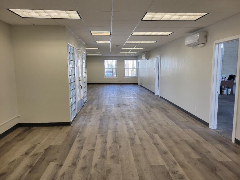 More Photos Of 3310 Leonis Blvd, Los Angeles Warehouse For Lease