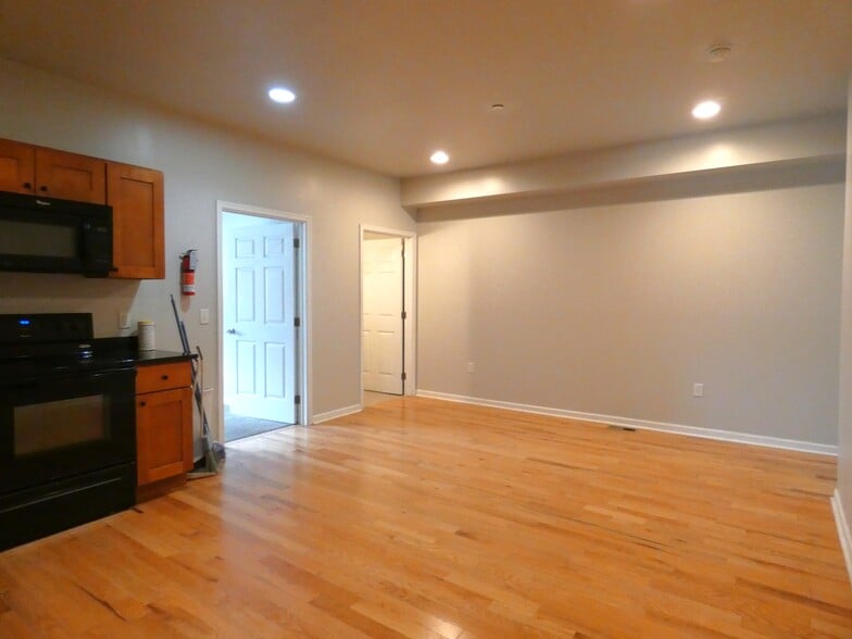 More Photos Of 423 N 40th St, Philadelphia Apartments For Sale
