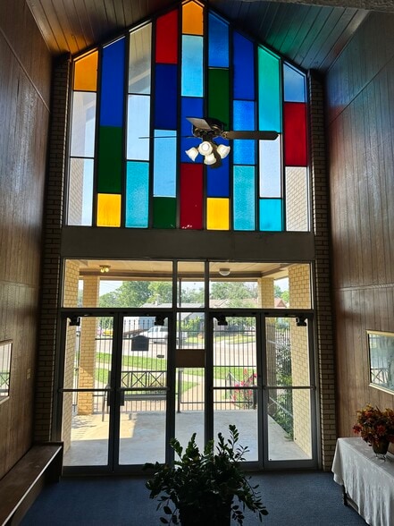 More Photos Of 2108 McKinley Ave, Fort Worth Religious Facility For Sale