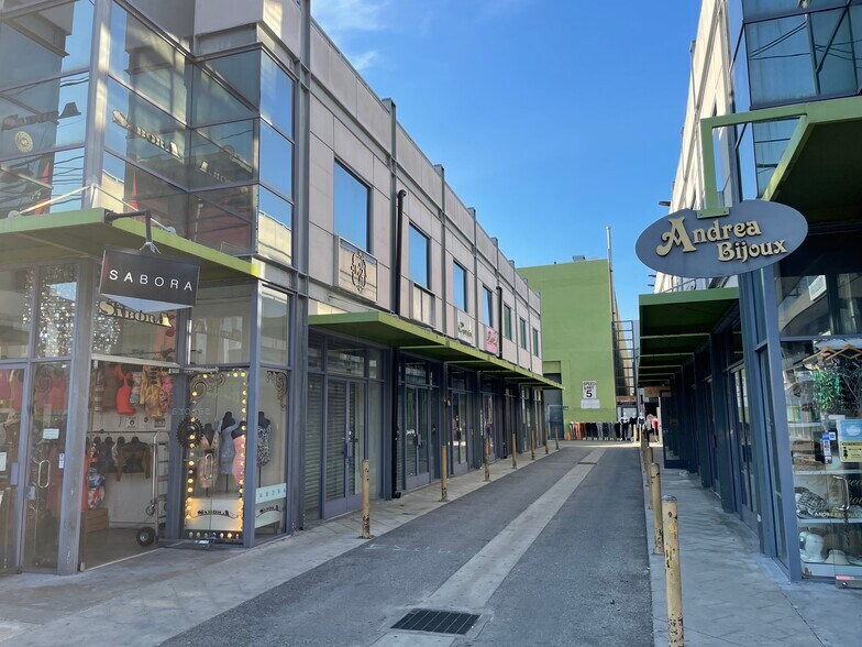 More Photos Of 1013 Crocker St, Los Angeles General Retail For Lease