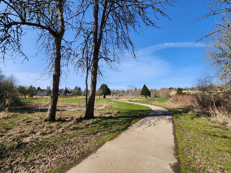 More Photos Of 8505 SW Creekside Pl, Beaverton Office For Lease