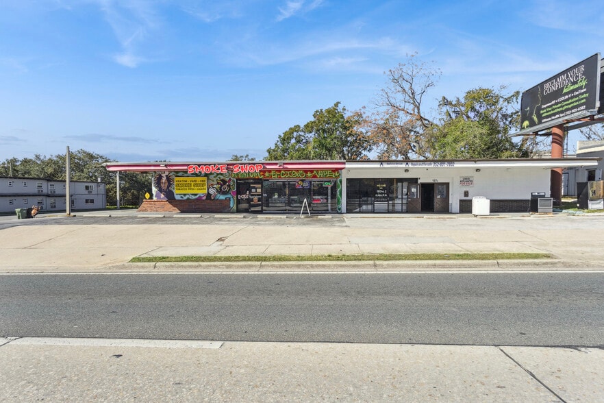 Primary Photo Of 107 S 14th St, Leesburg General Retail For Sale