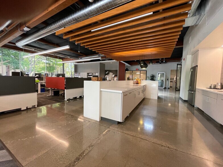 More Photos Of 1810 13th St, Sacramento Office For Lease