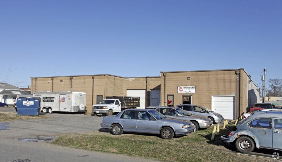 More Photos Of 5032 Southern Blvd, Virginia Beach Flex For Lease