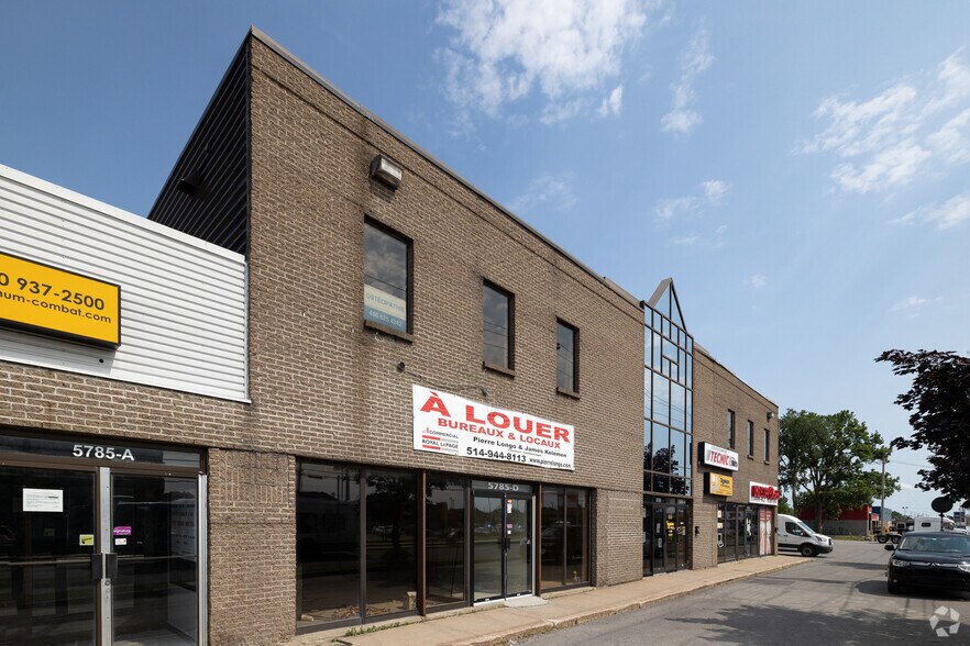 More Photos Of 5769-5795 Boul Des Laurentides, Laval General Retail For Lease