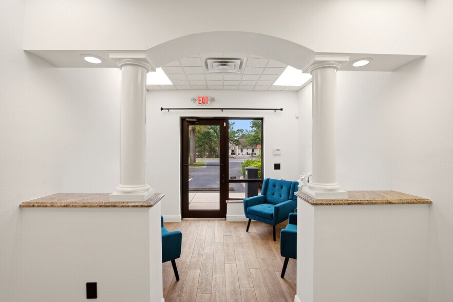 More Photos Of 5266 Office Park Blvd, Bradenton Medical For Lease