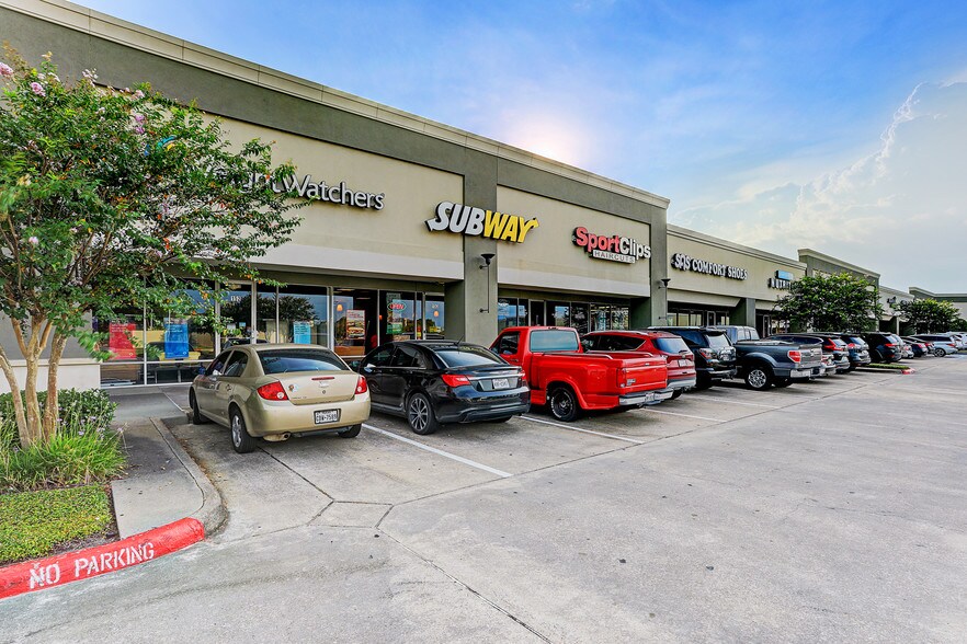 More Photos Of 100-110 W Bay Area Blvd, Webster Unknown For Sale