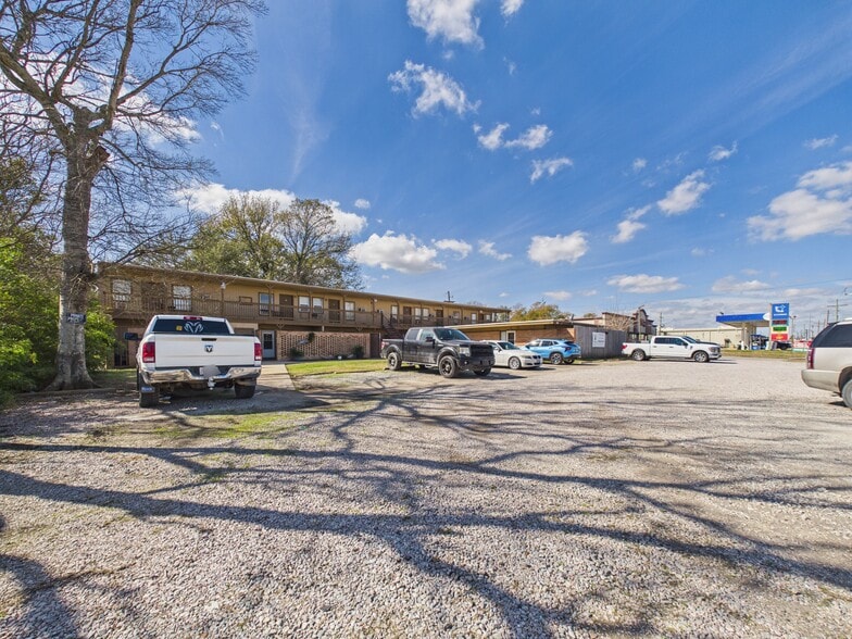 More Photos Of 1349 Jefferson Dr, Port Arthur Apartments For Sale