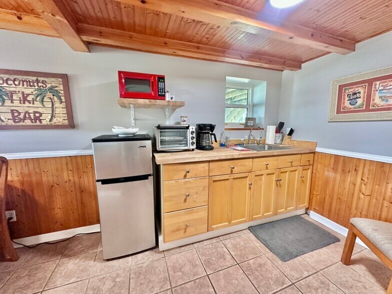 More Photos Of 511 N Ocean Shore Blvd, Flagler Beach Office Residential For Sale