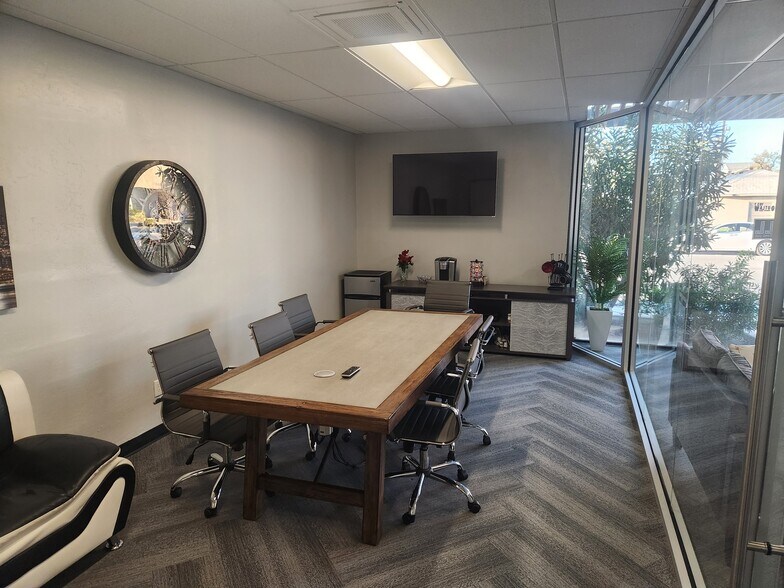 More Photos Of 1909 16th St, Bakersfield Office For Lease