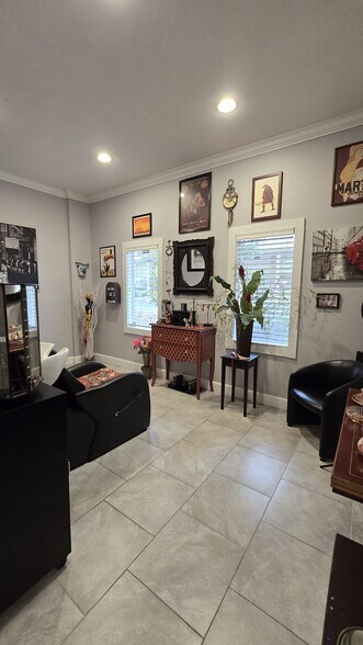 More Photos Of 7527-7573 Ulmerton Rd, Largo Office For Lease