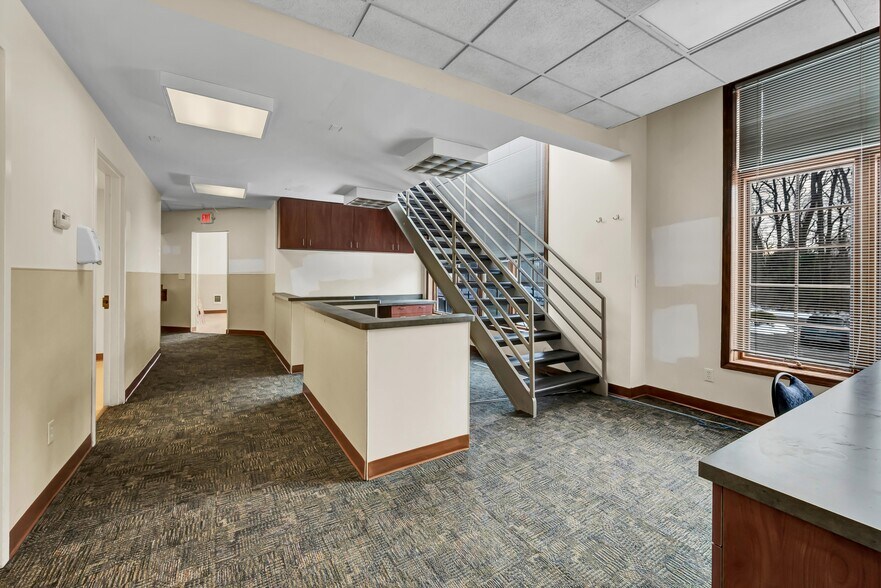 More Photos Of 48 Route 6, Yorktown Heights Medical For Sale