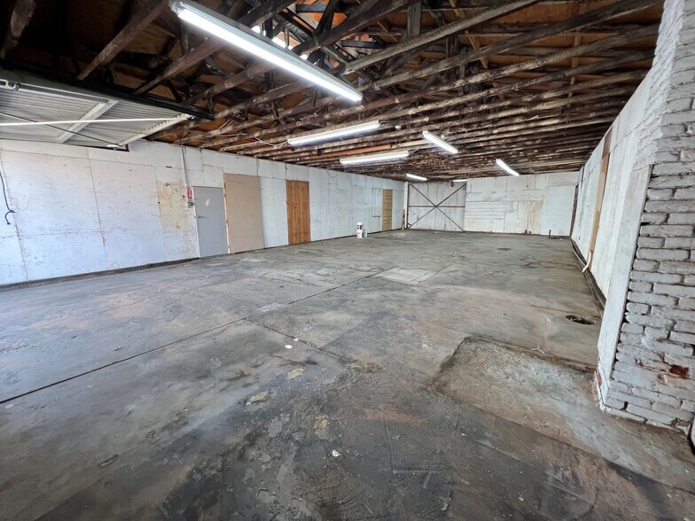 More Photos Of 414 Fernando Ct, Glendale Warehouse For Lease