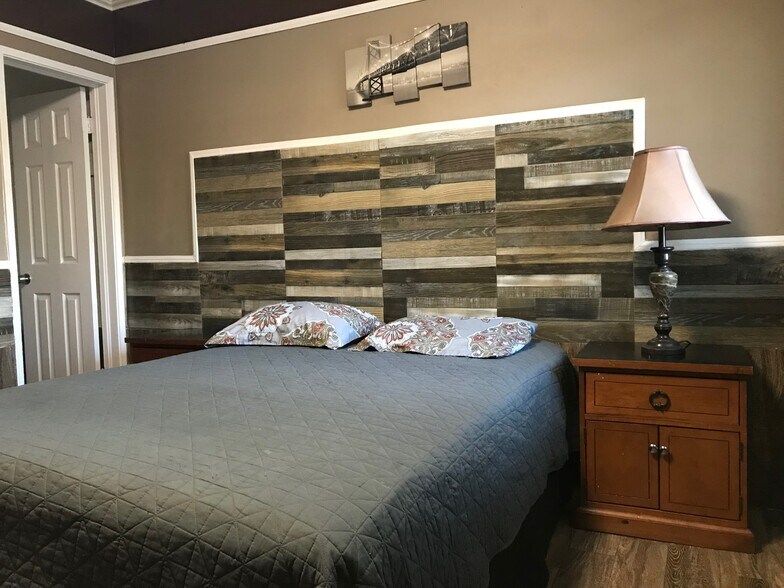 More Photos Of 821 Golden State Ave, Bakersfield Hotel For Sale