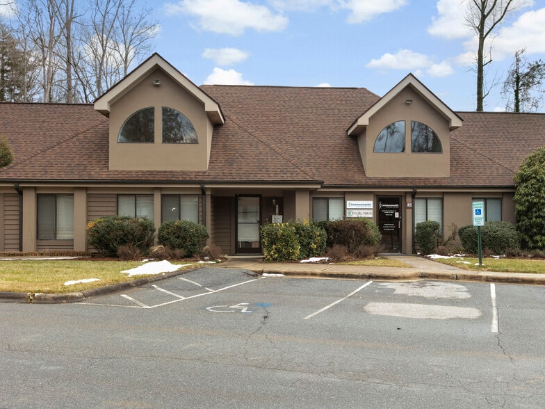 More Photos Of 1998 Hendersonville Rd, Asheville Medical For Lease
