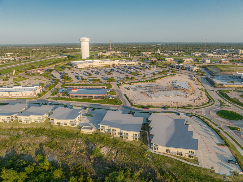 More Photos Of 4438 State Highway 6, College Station Office For Lease