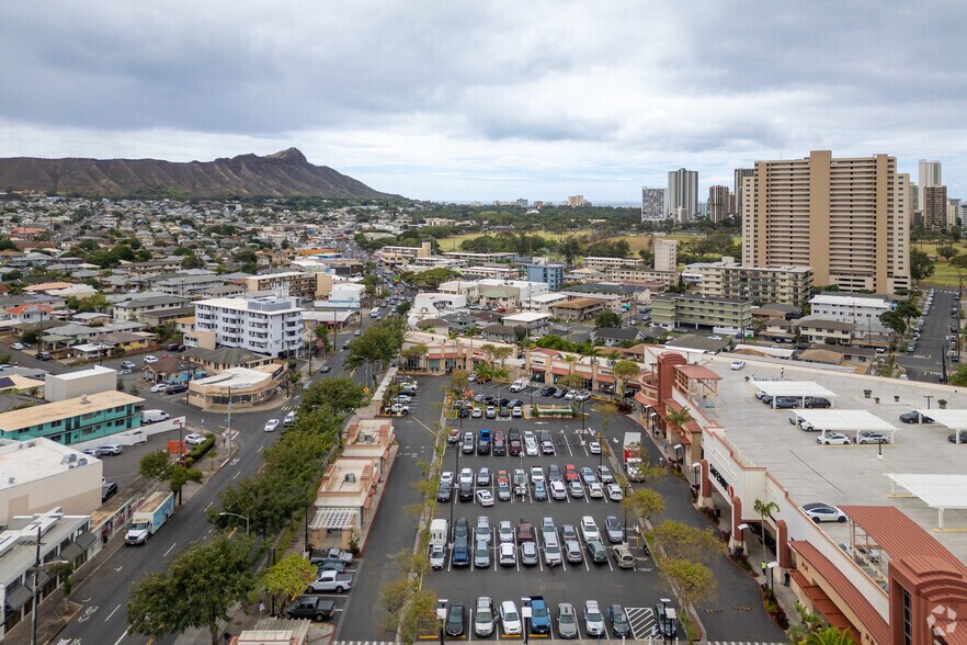 More Photos Of Kapahulu Ave, Honolulu Unknown For Lease