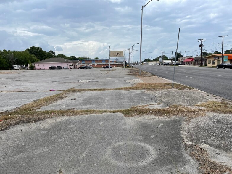 More Photos Of 3835 Gulfway Dr, Port Arthur Warehouse For Lease