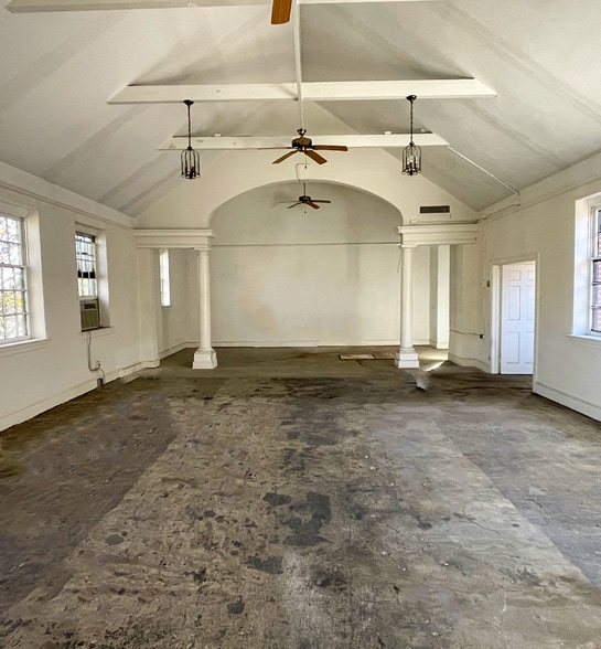More Photos Of 236 E Gay St, West Chester Restaurant For Sale