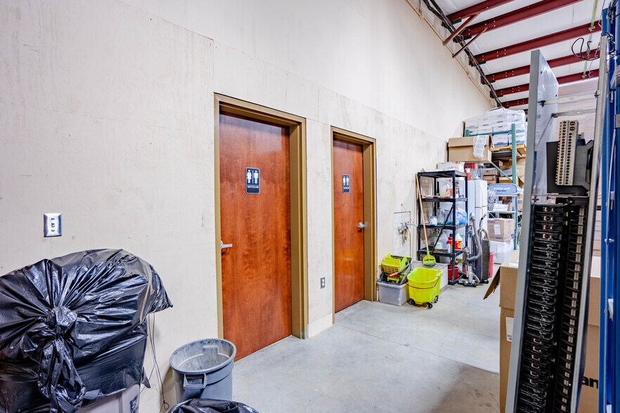 More Photos Of 3430 Coates Industrial Blvd, Durham Light Distribution For Lease