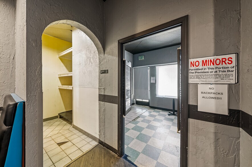 More Photos Of 2345 Ashland St, Ashland Freestanding For Lease
