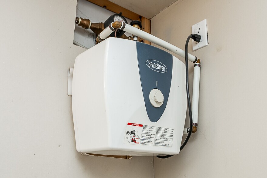 More Photos Of 19736 98th Ave, Langley Twp Warehouse For Sale