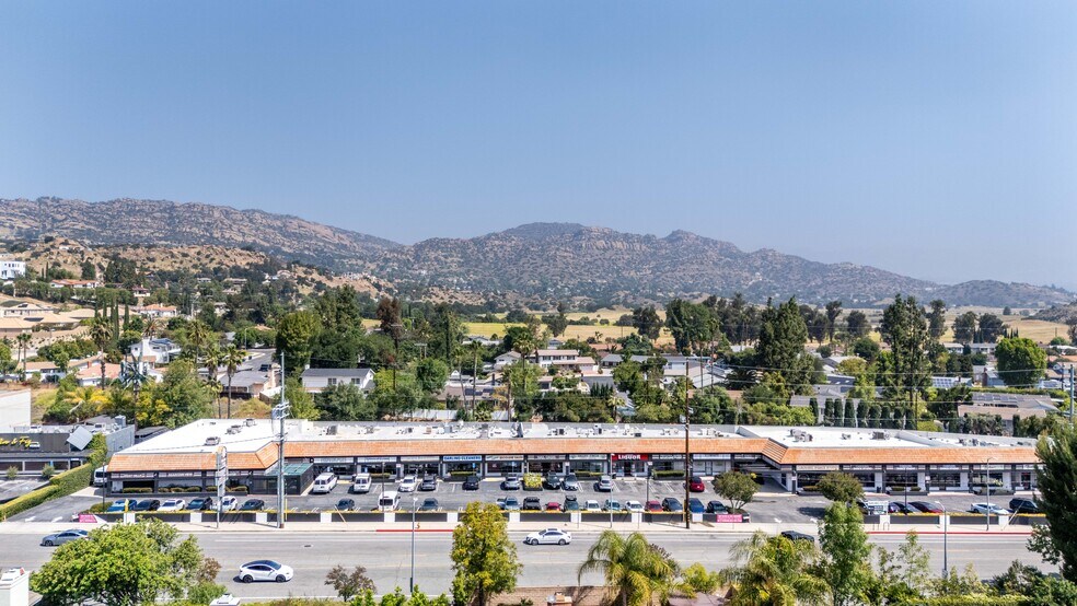 More Photos Of 23701-23751 Roscoe Blvd, Canoga Park General Retail For Sale