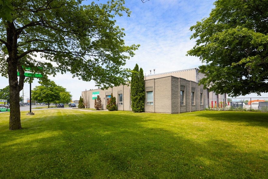 More Photos Of 2393 Stevenage Dr, Ottawa Service For Lease