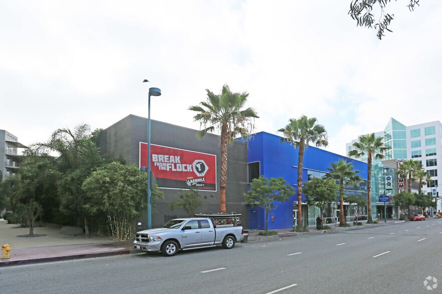 More Photos Of 5240 Lankershim Blvd, North Hollywood Movie Theatre For Lease