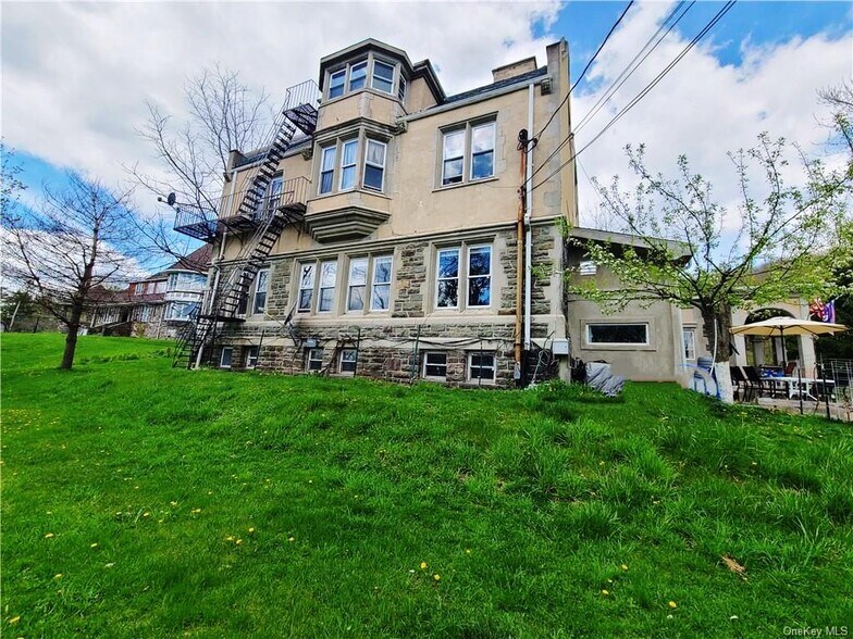 More Photos Of 48 Loomis Village Rd, Liberty Apartments For Sale